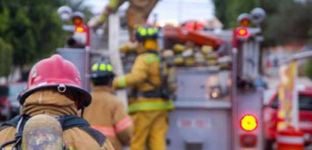 Tres bomberos lesionados en un incendio