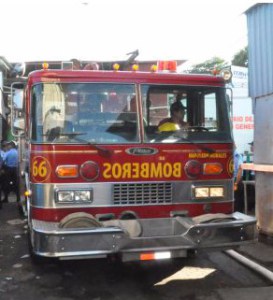 Incendio arrasa cuatro tramos en el mercado Huembes