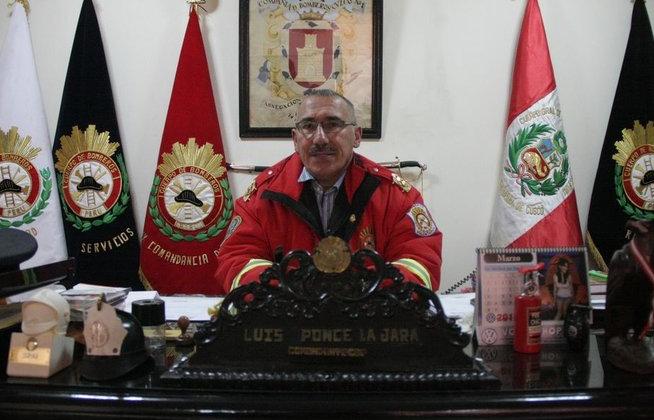 Bomberos se quedarían sin servicios básicos