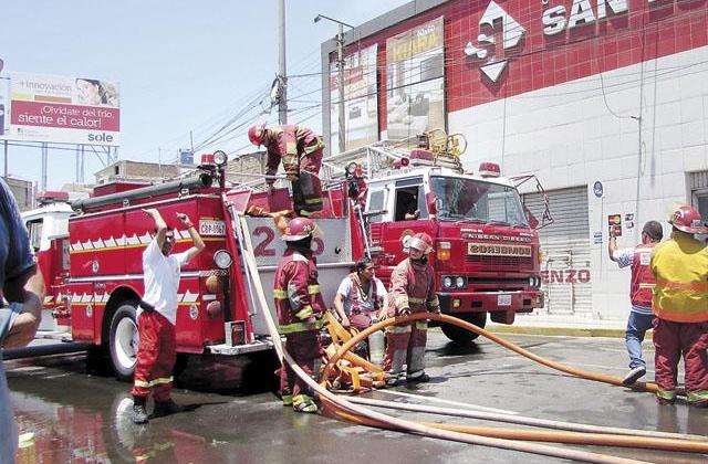 Compañías de Bomberos de La Libertad necesitan cambiar veinte vehículos