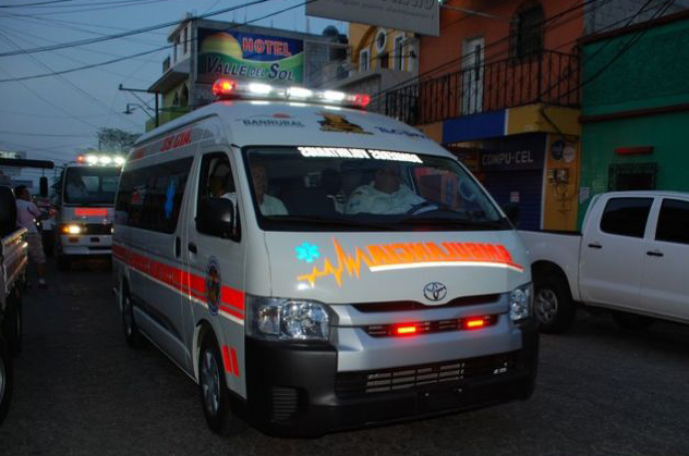 Nueva ambulancia de los Bomberos Voluntarios de la 39 compañía