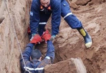 Un joven falleció y tres bomberos resultaron heridos