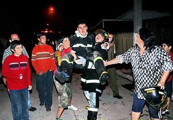 Brutal agresión a Bomberos que combatían incendio