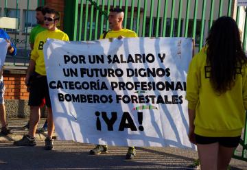 Los Bomberos Forestales hacen responsable al Gobierno de la situación actual