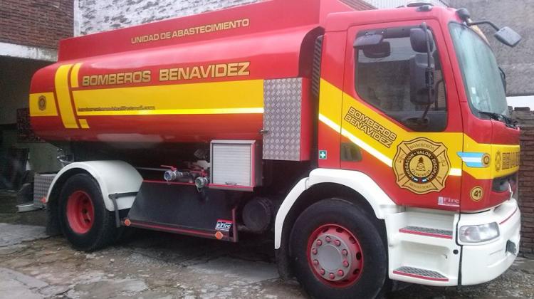 El Cuartel de Bomberos Voluntarios de Benavidez adquirió un nuevo cisterna