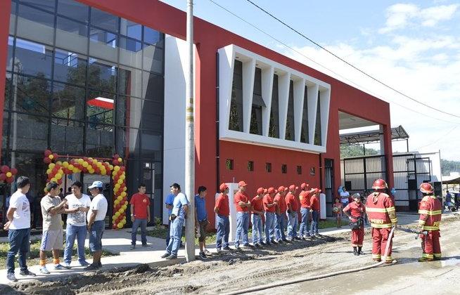Entregan primera infraestructura de Compañia de Bomberos en el Vraem