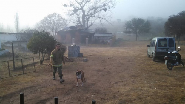 Un bombero frente al fuego que mató a su hermano y su padre