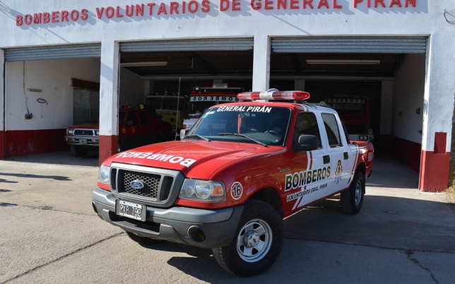 El Cuartel de Bomberos de General Piran renueva unidades móviles