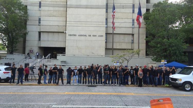 Bomberos en pie de lucha por sus derechos