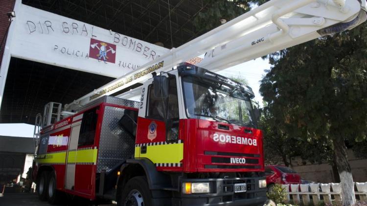 Una autobomba moderna reforzará la vieja flota de los bomberos de la provincia