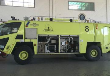 Bomberos del Aeropuerto Internacional de “Santa Bernardina” incorpora nueva unidad.