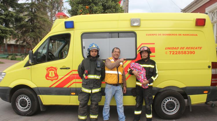 Bomberos de Nancagua debieron atender parto