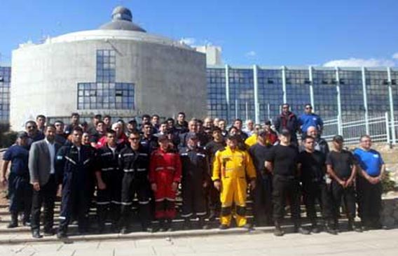 Los bomberos Voluntarios de San Luis se movilizaron a la Legislatura