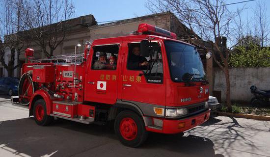 Bomberos Voluntarios de Gral Lamadrid presentaron un nuevo autobomba