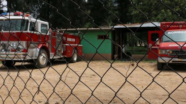 Siguen secuestrados camiones de bomberos en Tlacolula