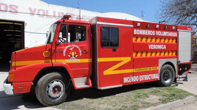 Bomberos Voluntarios de Verónica adquirió nueva autobomba