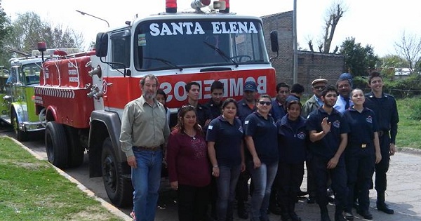 Bomberos festejó aniversario y presentó nueva autobomba