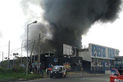 Gran Incendio en un depósito en Don Torcuato