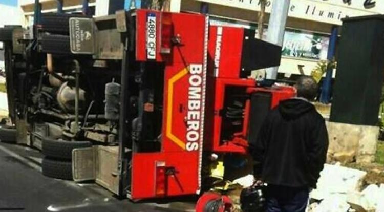 Los bomberos se quedan sin tres de los cinco vehículos escala