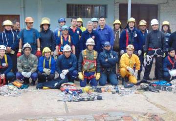 Bomberos de Chaco se capacitaron en rescate con cuerdas