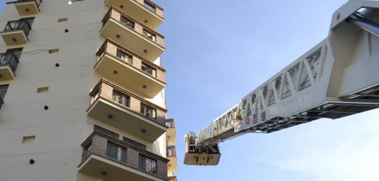 Bomberos llegaron a lo más alto con la nueva escalera