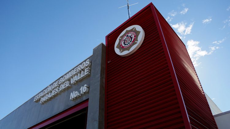 Entregan estación de bomberos en Zona Este