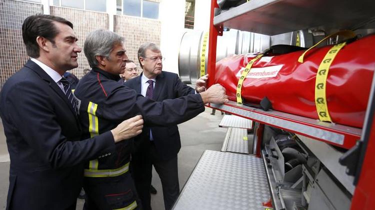 Los bomberos de León tienen su primer camión para riesgos químicos
