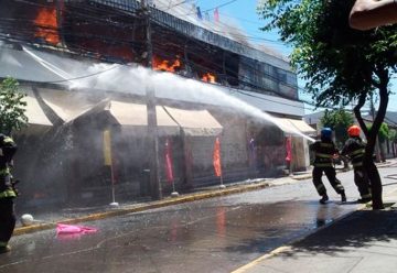Tres bomberos lesionados dejó incendio en San Felipe