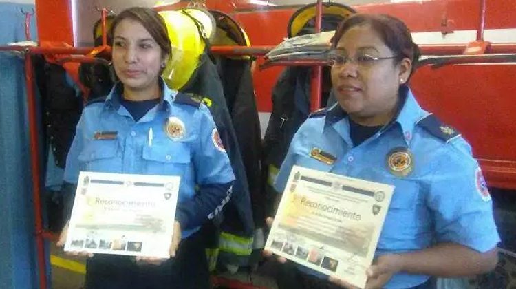 Se capacitan mujeres bombero