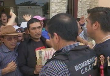 Protestas por la salida del jefe del Cuerpo de Bomberos del cantón Rumiñahui