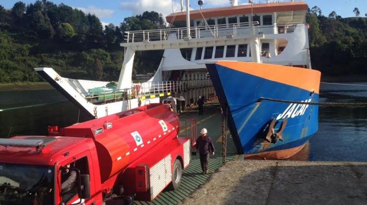 Nuevo camión aljibe permitirá atender emergencias en Melinka