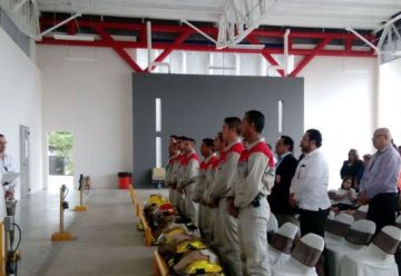 Inauguran en Aeropuerto nuevo cuartel de bomberos