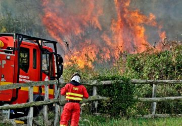 Bomberos luchan contra más de 130 incendios en el norte de España