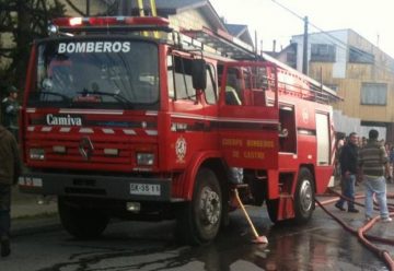 Agreden a bomberos tras acudir a una emergencia en Castro
