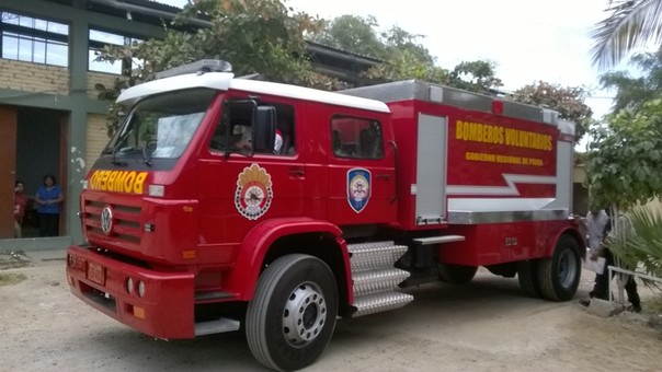 Bomberos de Piura reciben dos cisternas para atender emergencias