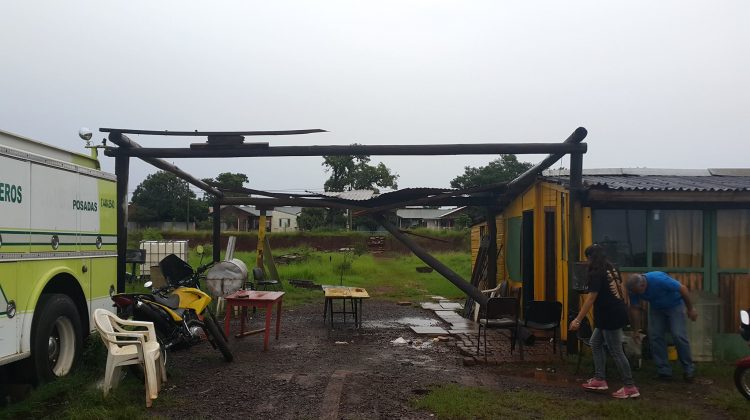 El cuartel de Bomberos de Posadas con graves daños por temporal