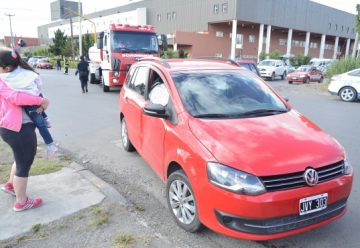 Camión de Bomberos iba a una emergencia y colisionó