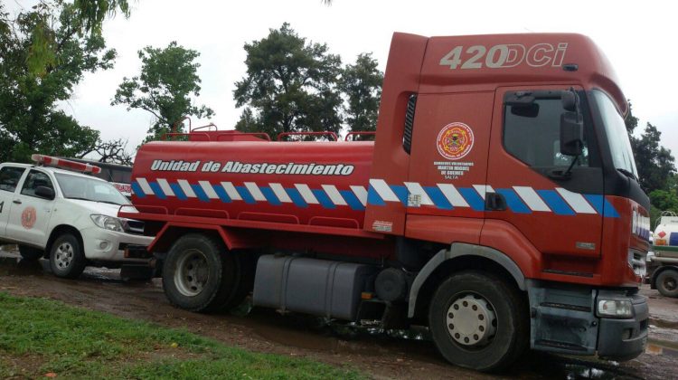 Bomberos Voluntarios de Martin M. Guemes incorporó un nuevo camión cisterna