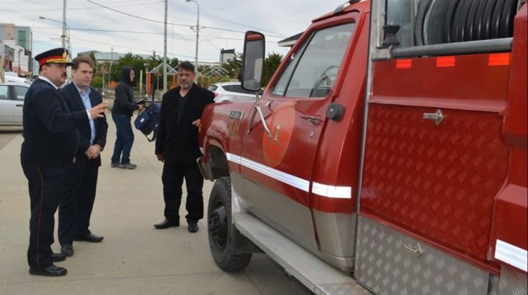 Segunda Compañía de Bomberos Voluntarios presentó autobomba