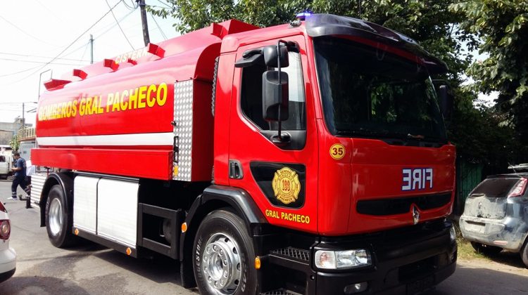 Nuevo camión cisterna para los Bomberos de Gral. Pacheco