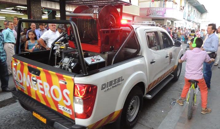Bomberos de Neira tienen una nueva máquina de intervención rápida