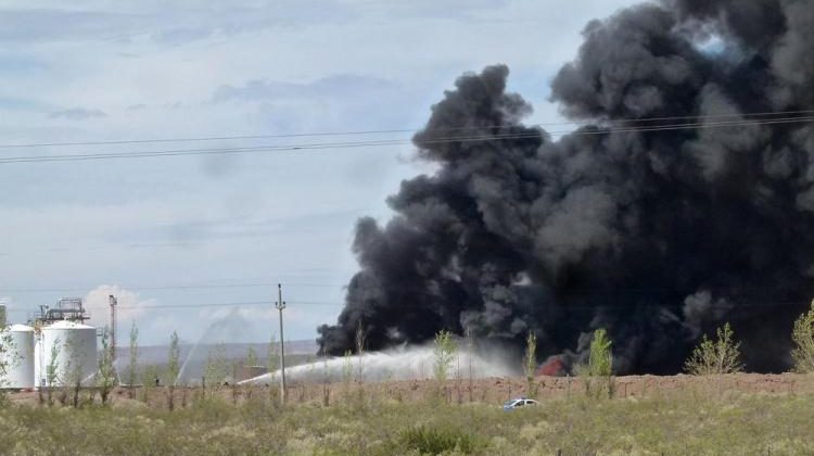 Se registró un incendio en el parque petroquímico de Huincul