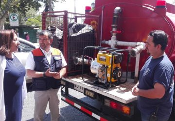 Onemi entrega motobomba al Cuerpo de Bomberos de Los Andes