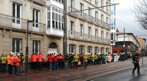 Nueva protesta de los bomberos en Vitoria-Gasteiz