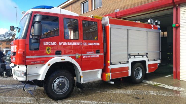 El Ayuntamiento de Palencia dota un nuevo camión autobomba