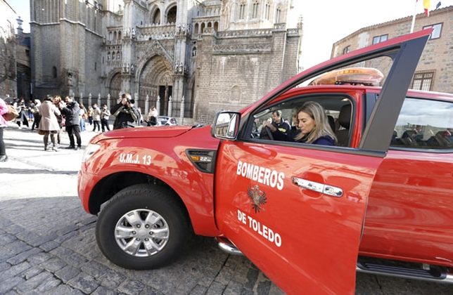 Los bomberos de Toledo estrenan nueva pick up