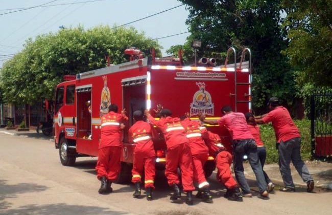 En Puerto Wilches el cuerpo de Bomberos se declararon en paro