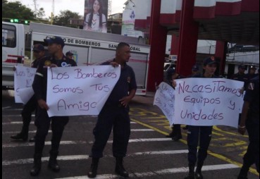 Egresa primera Promoción de Bomberos Voluntarios de la UPTT
