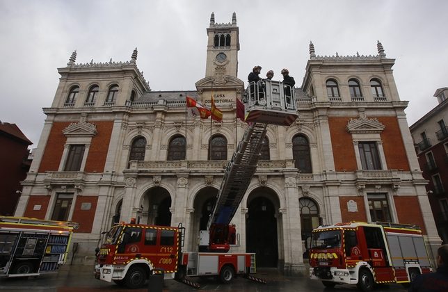 Los bomberos estrenan dos autobombas