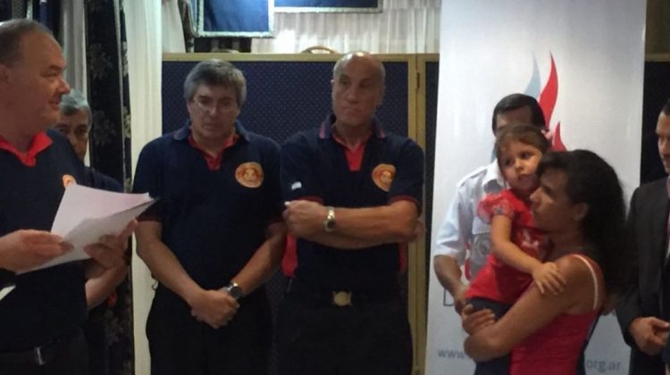 Condecoración para el bombero Ramón Carballo